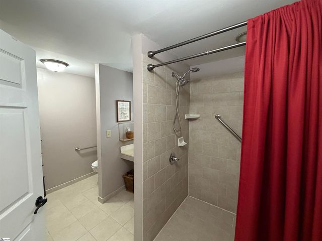 2817 Anderson Road, Greenville, SC 29611