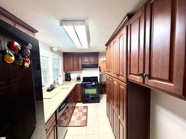 2817 Anderson Road, Greenville, SC 29611