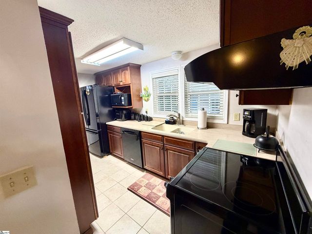 2817 Anderson Road, Greenville, SC 29611