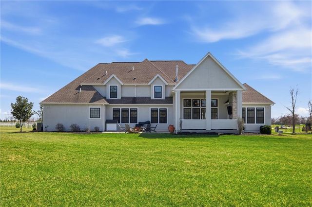 3450 W 196th Street, Stilwell, KS 66085