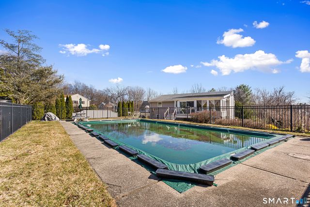 1 Deer Run Drive, Wolcott, CT 06716