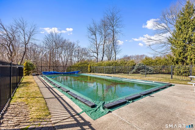 1 Deer Run Drive, Wolcott, CT 06716