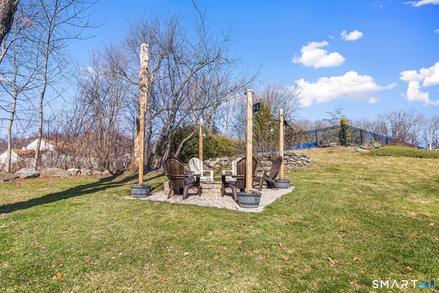 1 Deer Run Drive, Wolcott, CT 06716