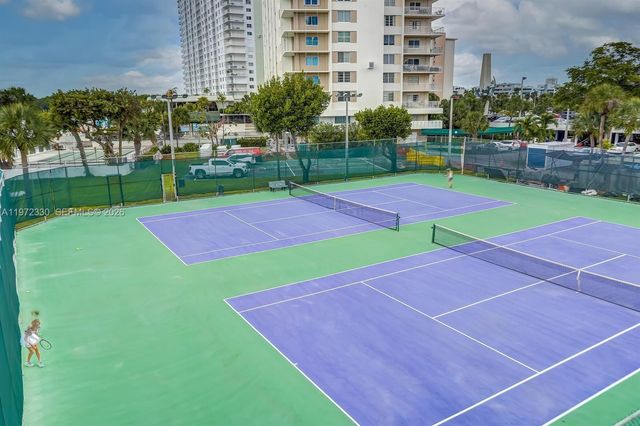 100 Bayview Dr 508, Sunny Isles Beach, FL 33160