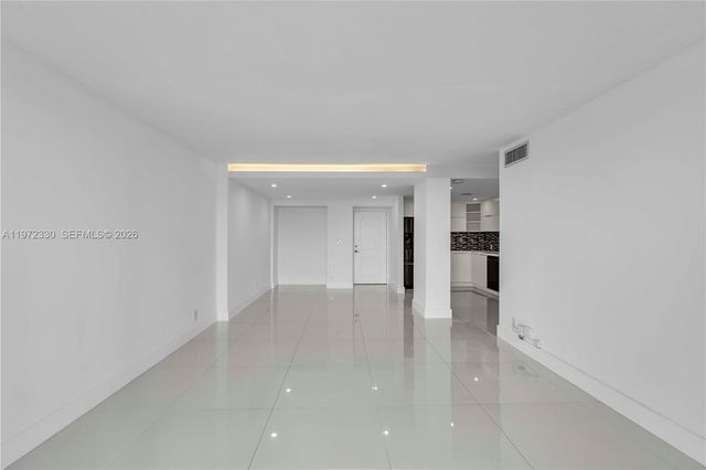 100 Bayview Dr 508, Sunny Isles Beach, FL 33160