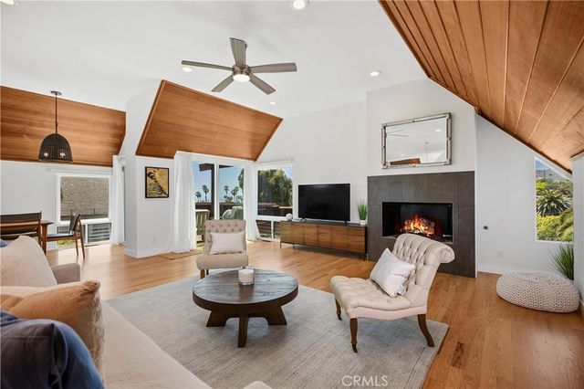 390 Saint Anns Drive, Laguna Beach, CA 92651