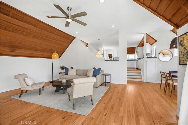 390 Saint Anns Drive, Laguna Beach, CA 92651