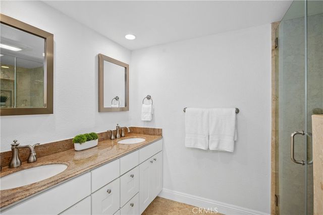 390 Saint Anns Drive, Laguna Beach, CA 92651