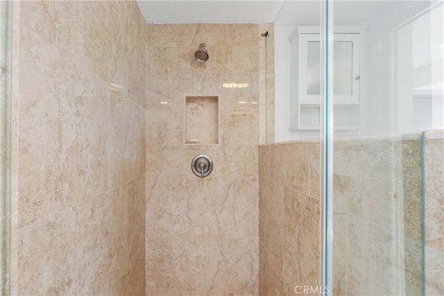 390 Saint Anns Drive, Laguna Beach, CA 92651