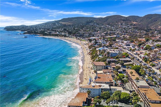 390 Saint Anns Drive, Laguna Beach, CA 92651