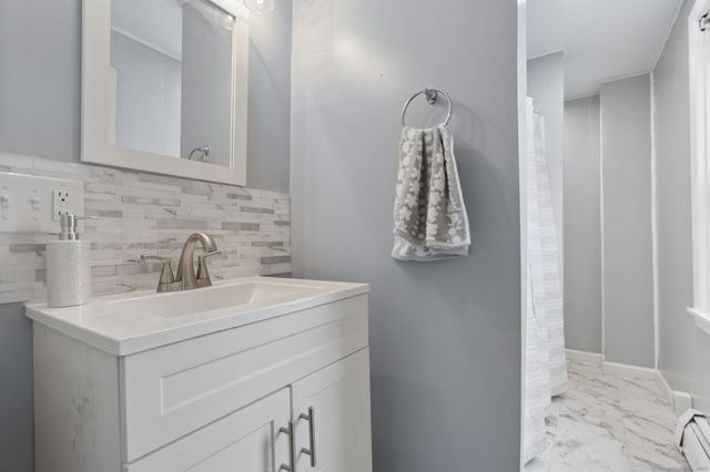 8 3rd Street, Norwich, CT 06360