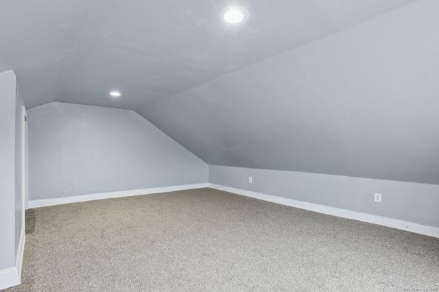 8 3rd Street, Norwich, CT 06360