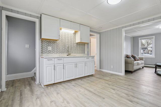 8 3rd Street, Norwich, CT 06360