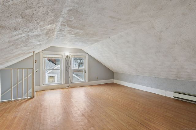 8 3rd Street, Norwich, CT 06360