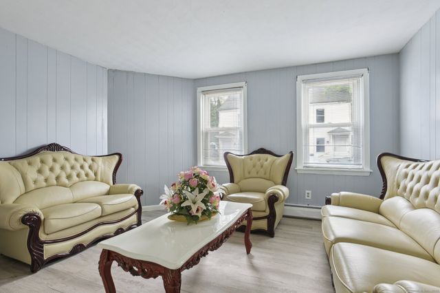 8 3rd Street, Norwich, CT 06360