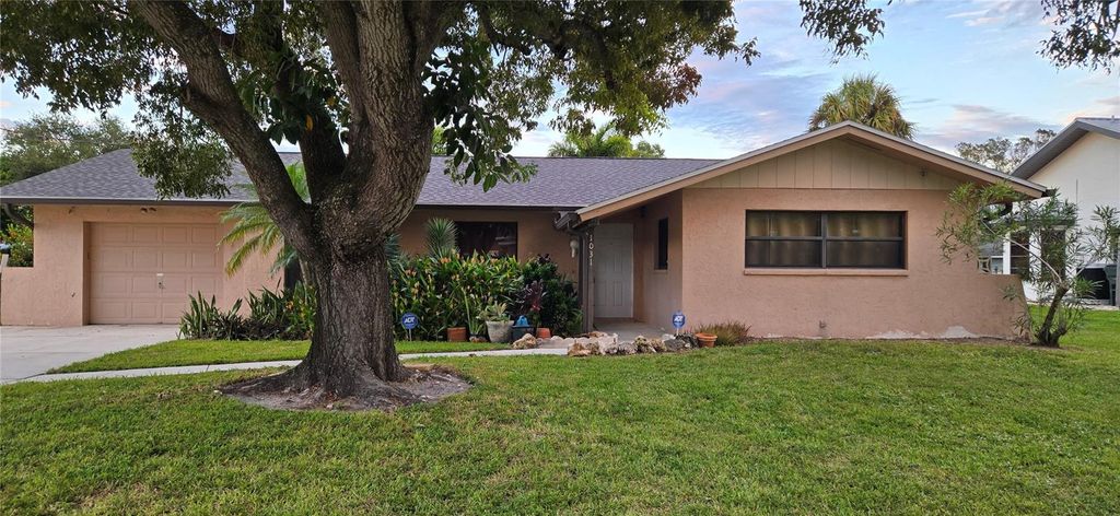 1031 AVERLY STREET, Fort Myers, FL 33919