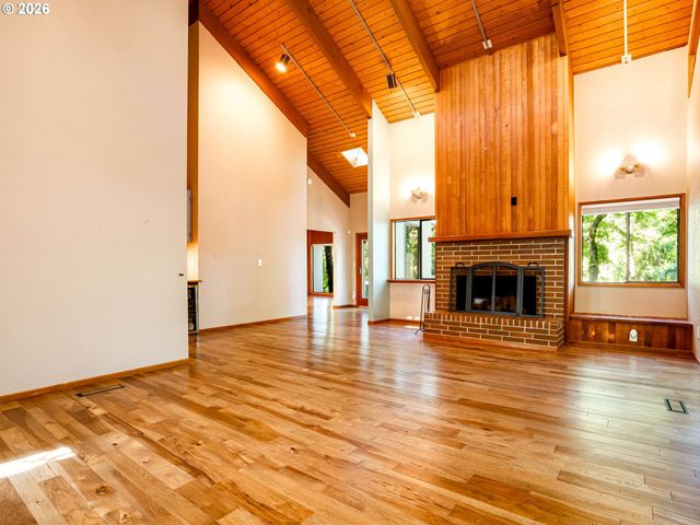 71 TANGLEWOOD Dr, Lake Oswego, OR 97035