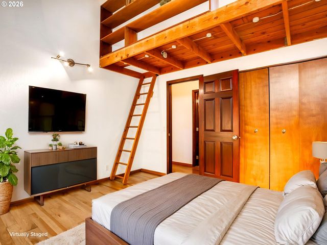 71 TANGLEWOOD Dr, Lake Oswego, OR 97035