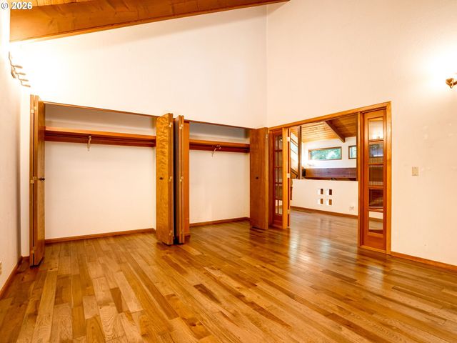 71 TANGLEWOOD Dr, Lake Oswego, OR 97035