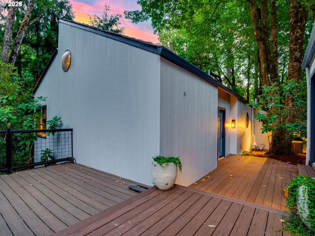 71 TANGLEWOOD Dr, Lake Oswego, OR 97035