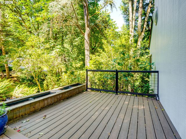 71 TANGLEWOOD Dr, Lake Oswego, OR 97035