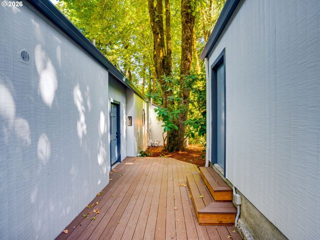 71 TANGLEWOOD Dr, Lake Oswego, OR 97035