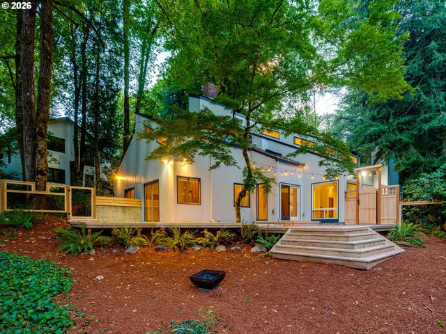 71 TANGLEWOOD Dr, Lake Oswego, OR 97035