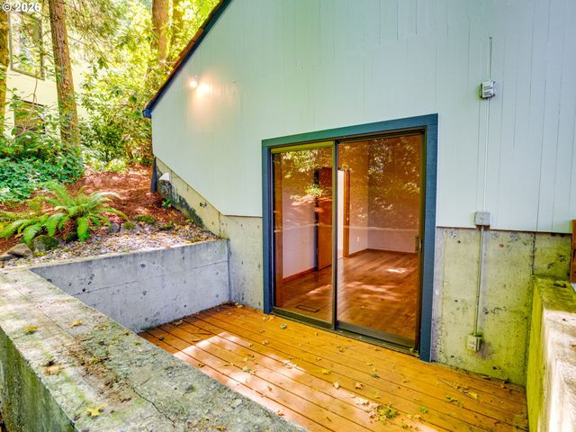 71 TANGLEWOOD Dr, Lake Oswego, OR 97035
