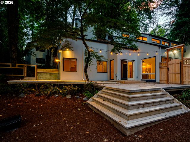 71 TANGLEWOOD Dr, Lake Oswego, OR 97035