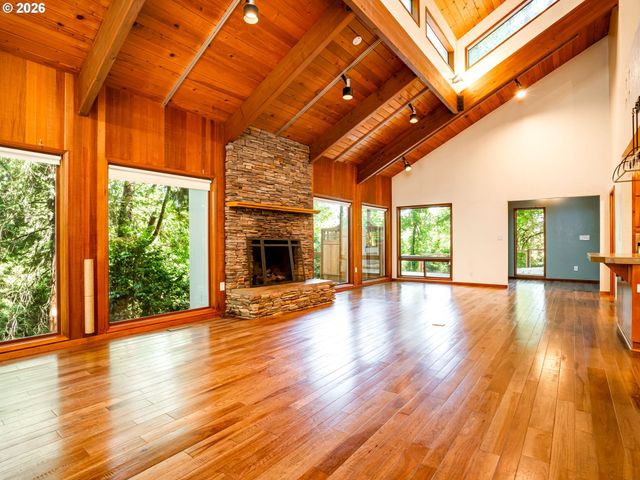 71 TANGLEWOOD Dr, Lake Oswego, OR 97035