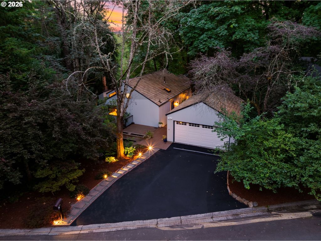 71 TANGLEWOOD Dr, Lake Oswego, OR 97035