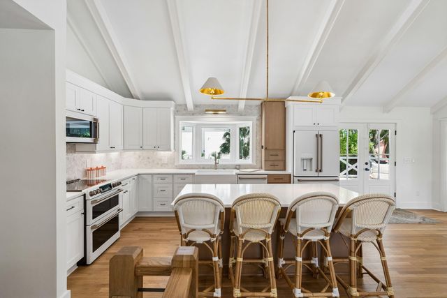 8 46th Avenue, Isle Of Palms, SC 29451