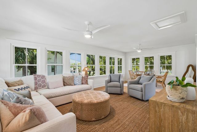 8 46th Avenue, Isle Of Palms, SC 29451