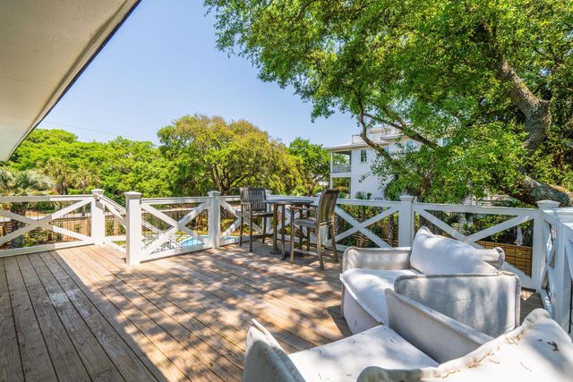 8 46th Avenue, Isle Of Palms, SC 29451