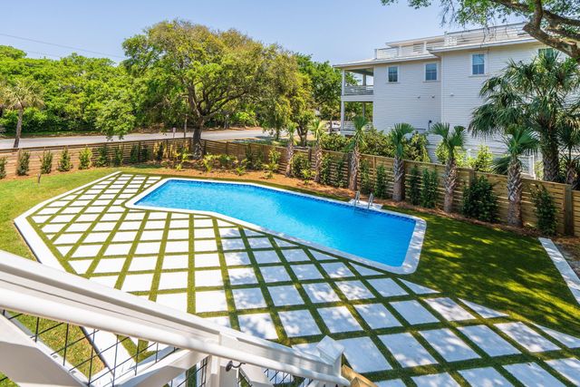8 46th Avenue, Isle Of Palms, SC 29451