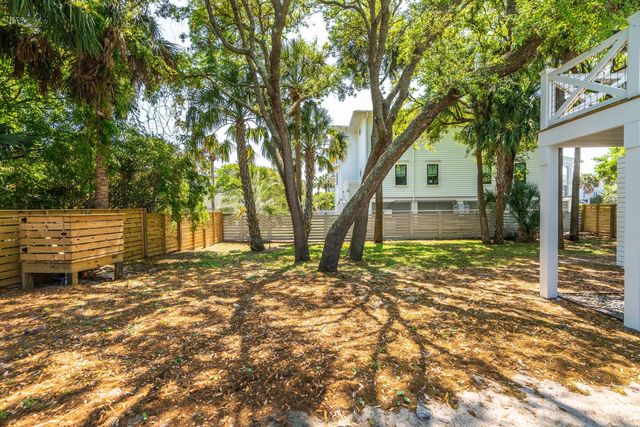 8 46th Avenue, Isle Of Palms, SC 29451