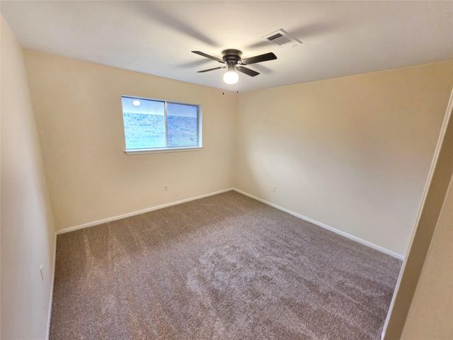 109 Poppy Street, Lake Jackson, TX 77566