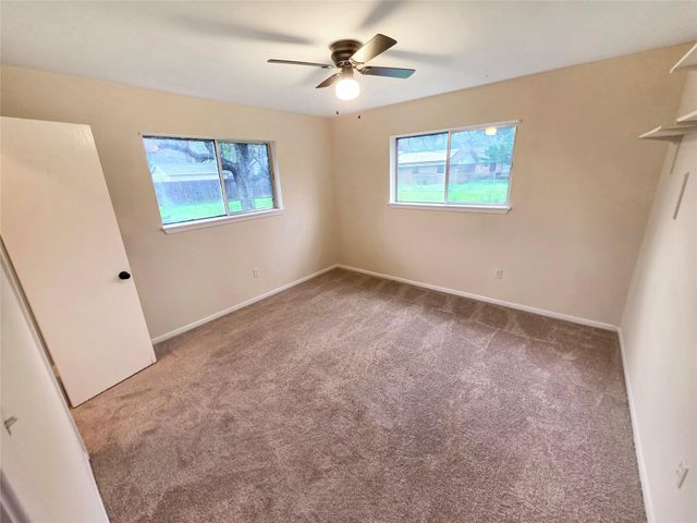 109 Poppy Street, Lake Jackson, TX 77566