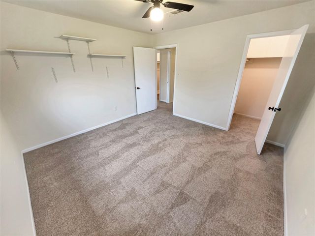 109 Poppy Street, Lake Jackson, TX 77566