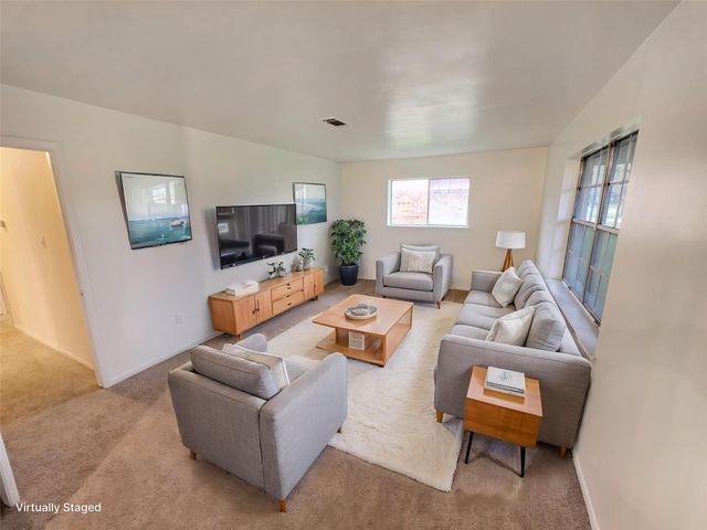 109 Poppy Street, Lake Jackson, TX 77566