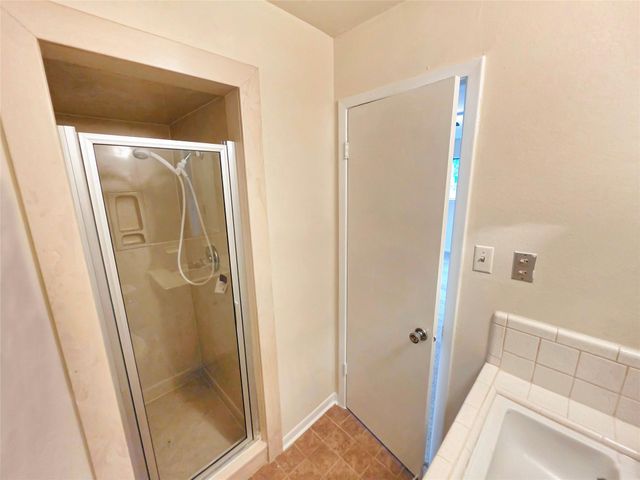 109 Poppy Street, Lake Jackson, TX 77566