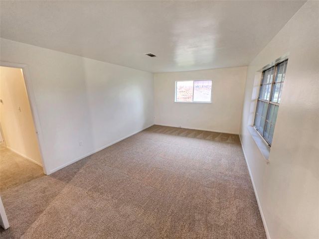 109 Poppy Street, Lake Jackson, TX 77566