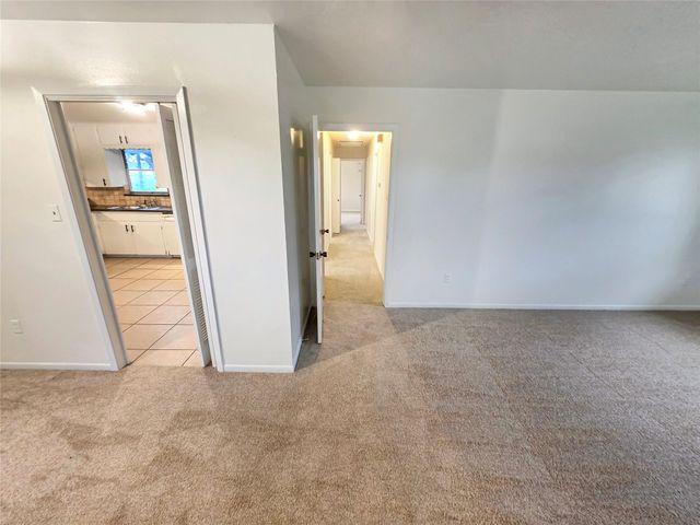 109 Poppy Street, Lake Jackson, TX 77566