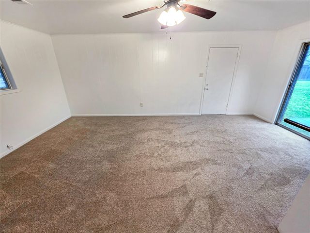 109 Poppy Street, Lake Jackson, TX 77566