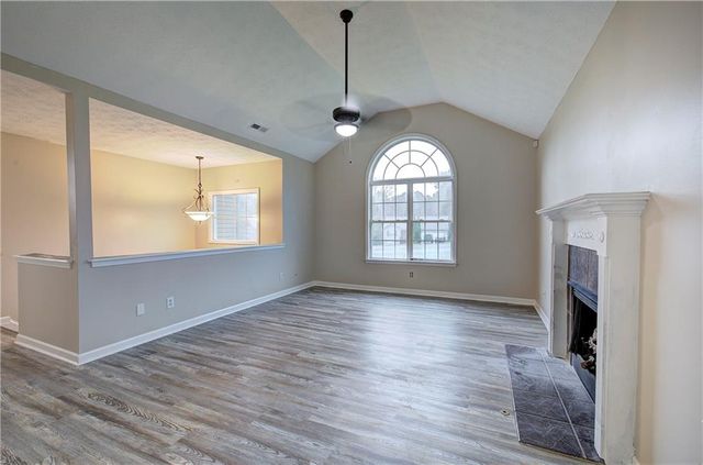 258 Hunters Crossing SE, Calhoun, GA 30701