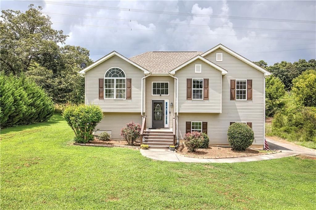 258 Hunters Crossing SE, Calhoun, GA 30701