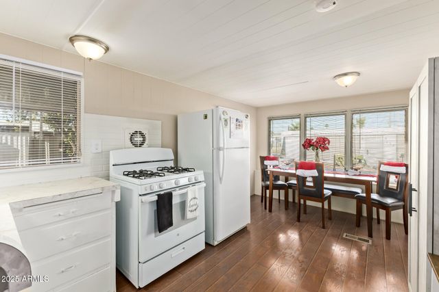 10401 N CAVE CREEK Road 159, Phoenix, AZ 85020