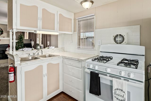 10401 N CAVE CREEK Road 159, Phoenix, AZ 85020