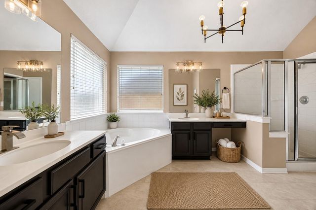 15014 Middle Oaks Boulevard, Houston, TX 77082