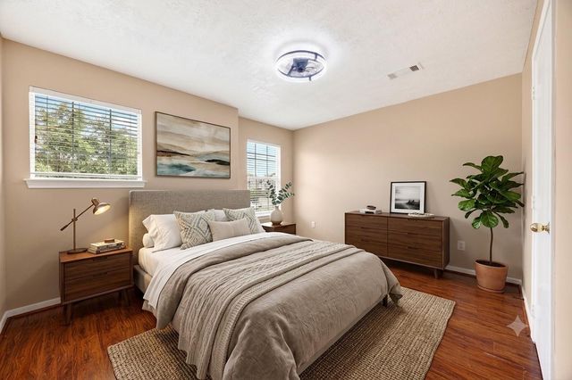 15014 Middle Oaks Boulevard, Houston, TX 77082